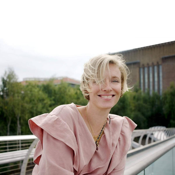 FRESH TALK WITH A SKIN CONSULTANT AND MAGAZINE EDITOR FROM LONDON